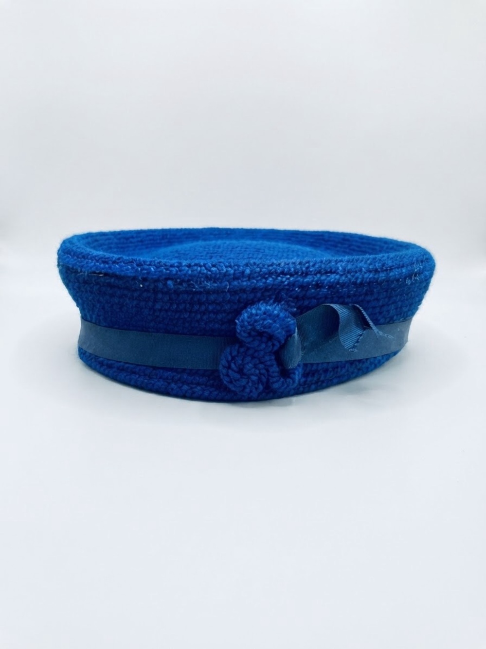 Vintage 1950s Everitt Needlepoint Royal Blue Pillbox Hat / Retro Spiral Knit